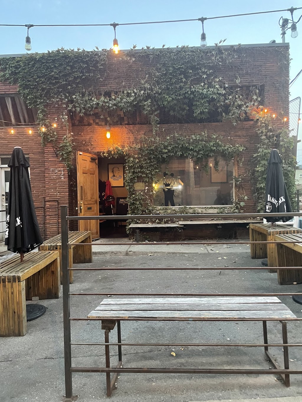 Bar Sovereign (Patio)