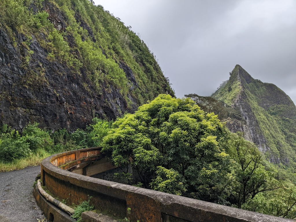 Old Pali Road Trail