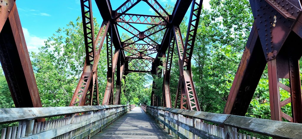 Farmington River Trail