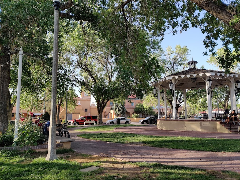 Old Town Plaza & Park