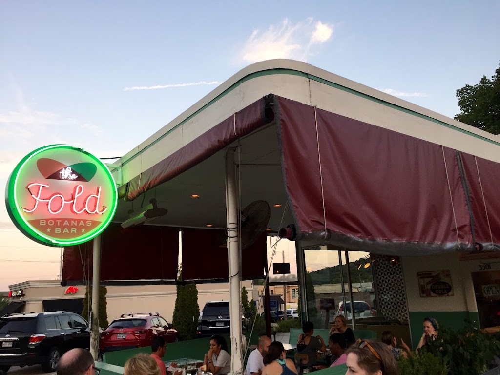 The Fold: Botanas & Bar