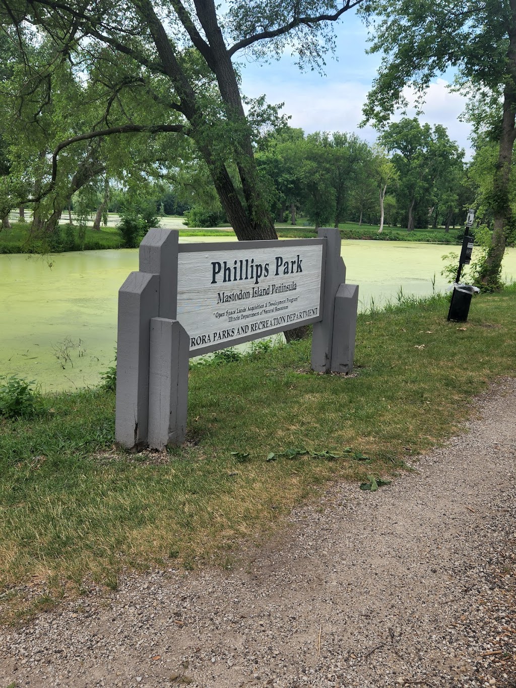 Mastodon Lake Bark Park