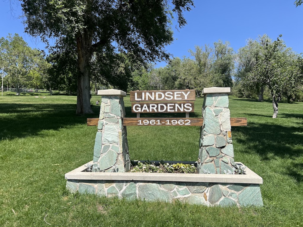 Lindsey Gardens Off-Leash