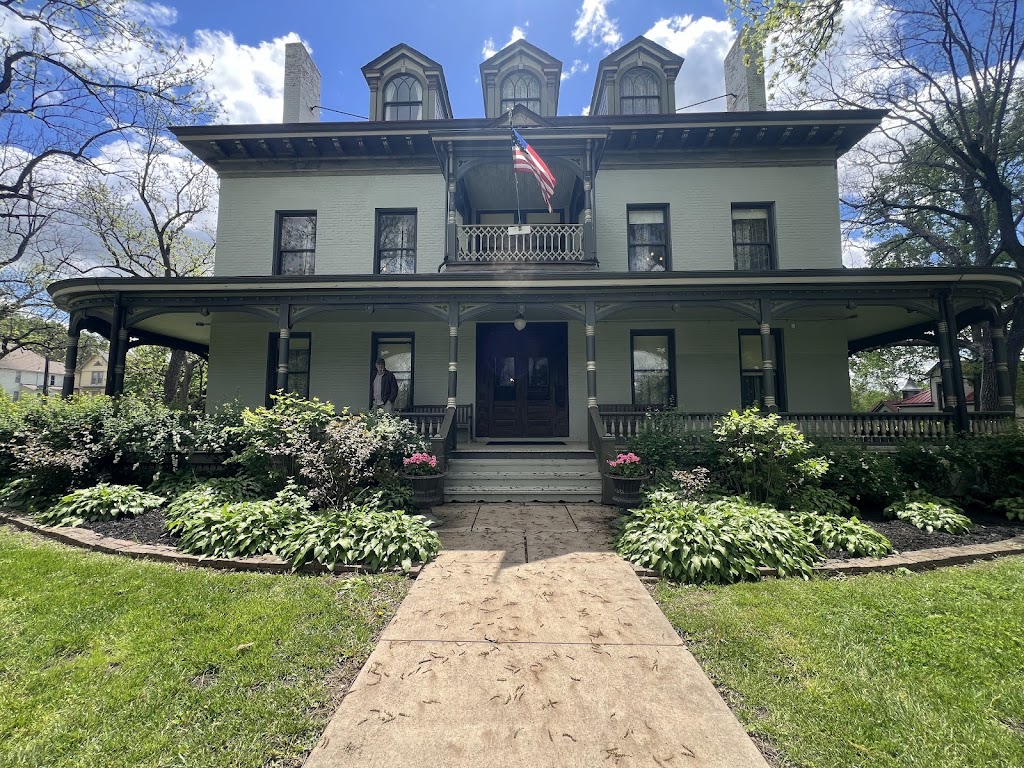 Bingham-Waggoner Estate Grounds