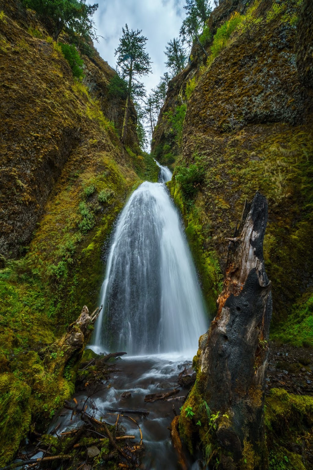 Wahkeena Falls Trail