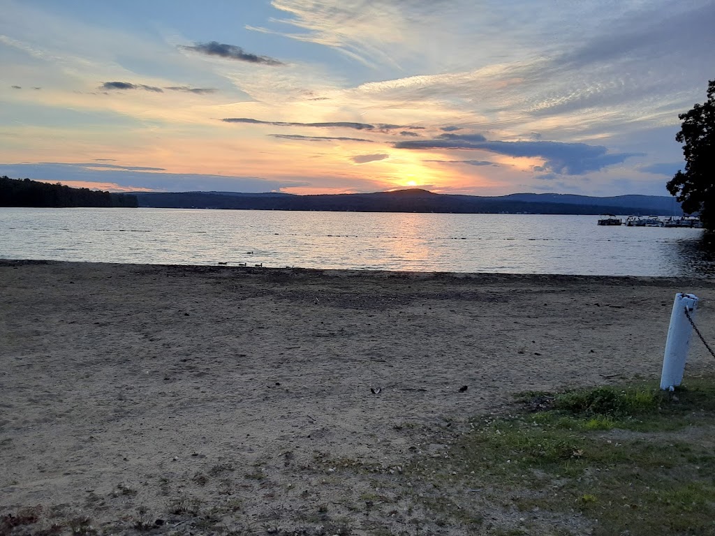 Bartlett Beach (Lake Winnipesaukee)