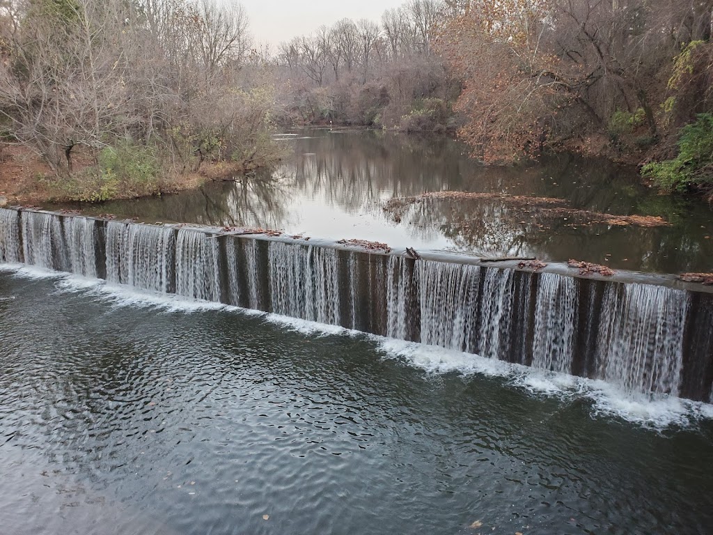 Lake Fayetteville Trail