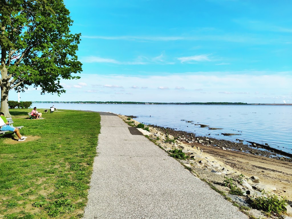 Battery Park, New Castle