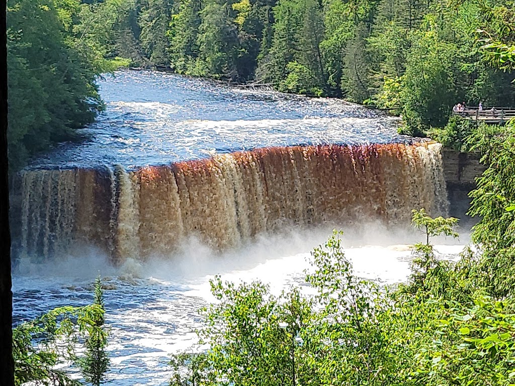 Tahquamenon Falls State Park, Paradise