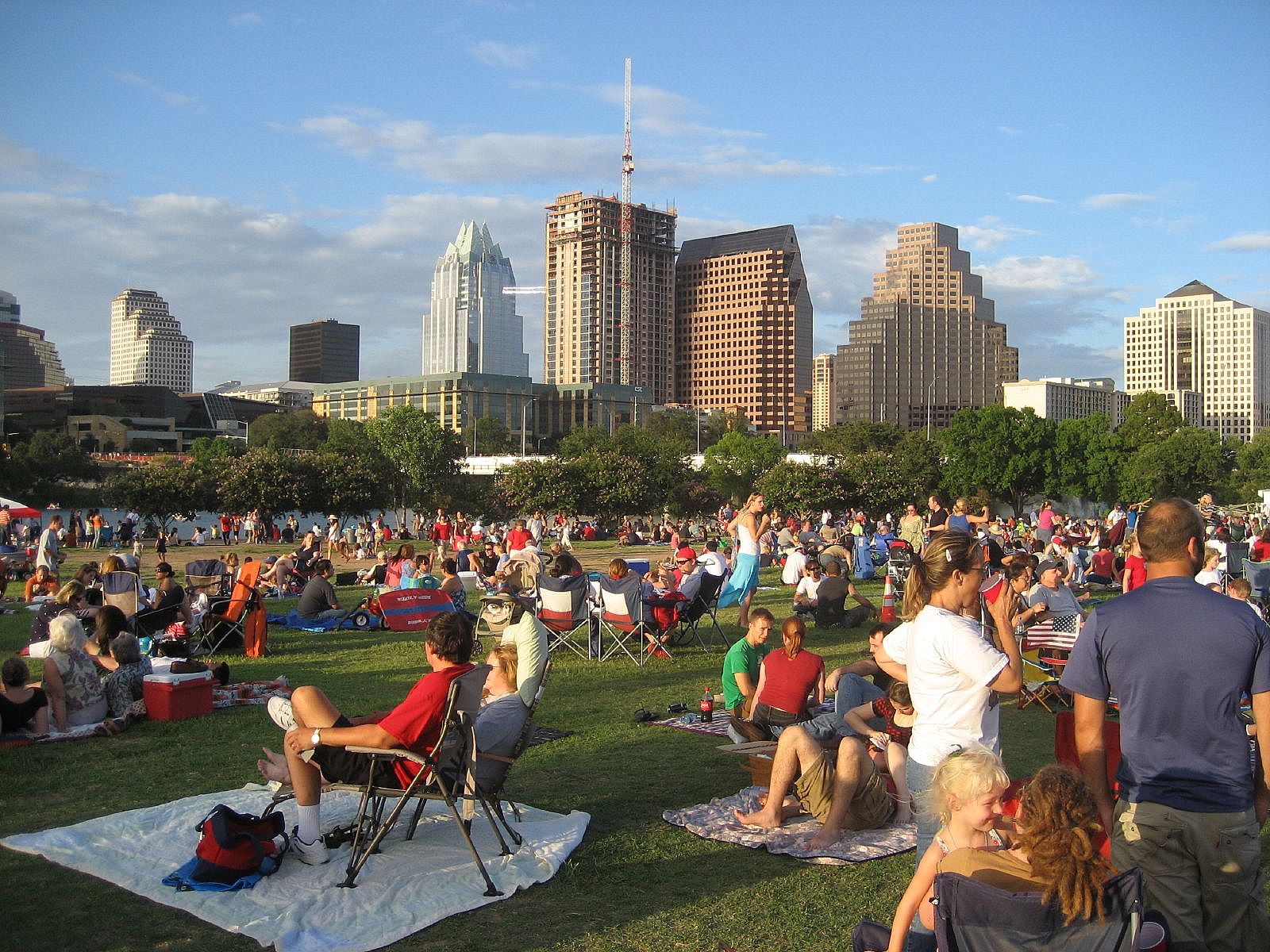 Auditorium Shores Off-Leash Area